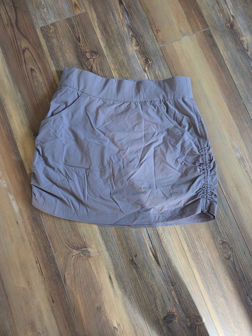 Columbia Women's Skort in Taupe Size S